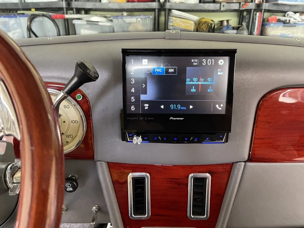 Affordable electrical service for homes in lighting installation,  by 