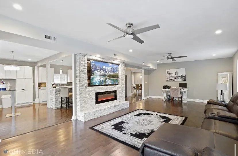 Slide of Modern Branch Designs