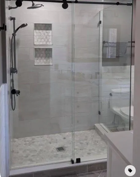 Licensed electrician providing emergency electrical service in ,