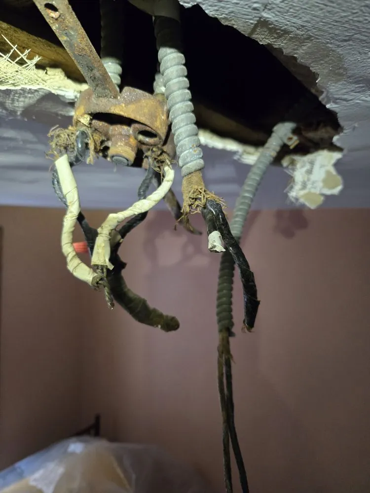 Slide of Modern Electech