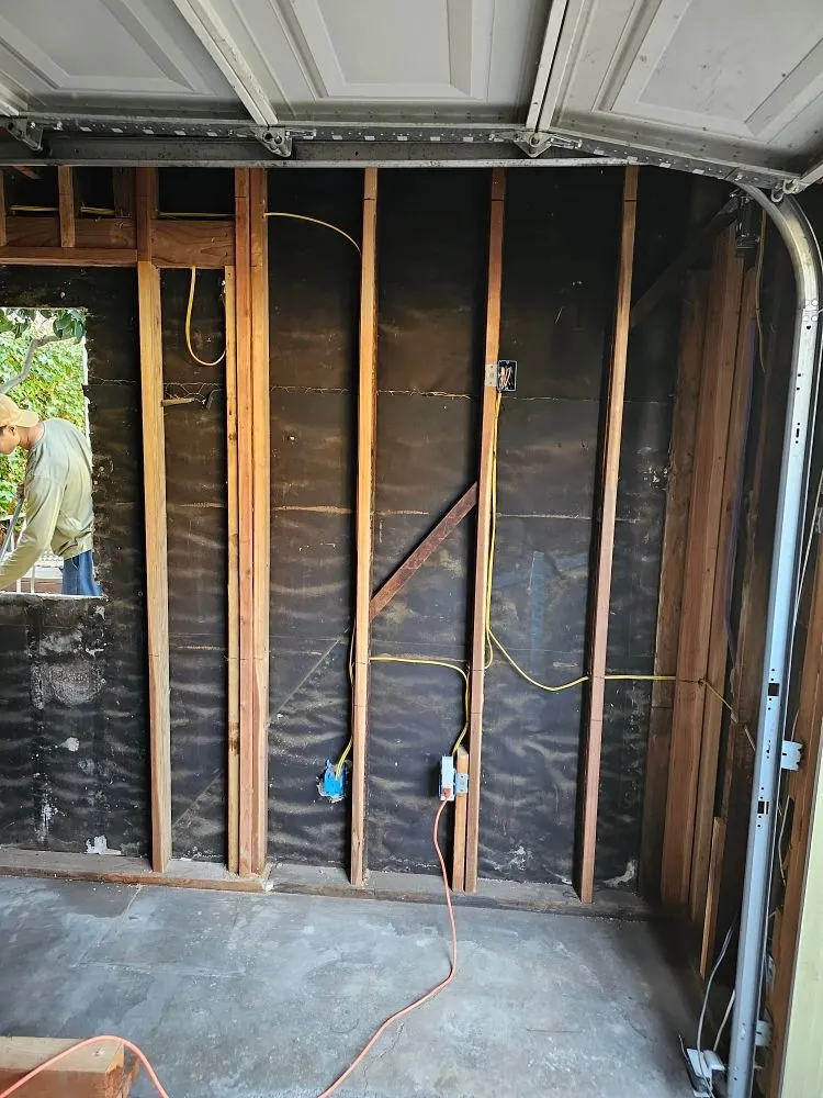 Slide of Modern Electric Solutions