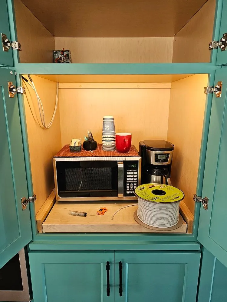 Slide of Modern Electric Solutions