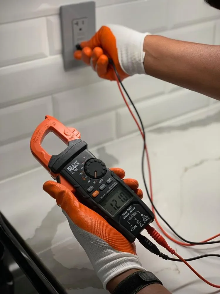 Slide of Modeste Electric