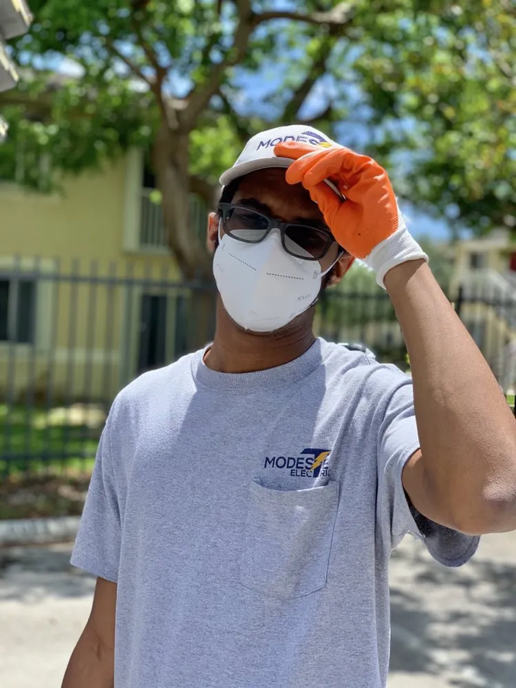 Slide of Modeste Electric