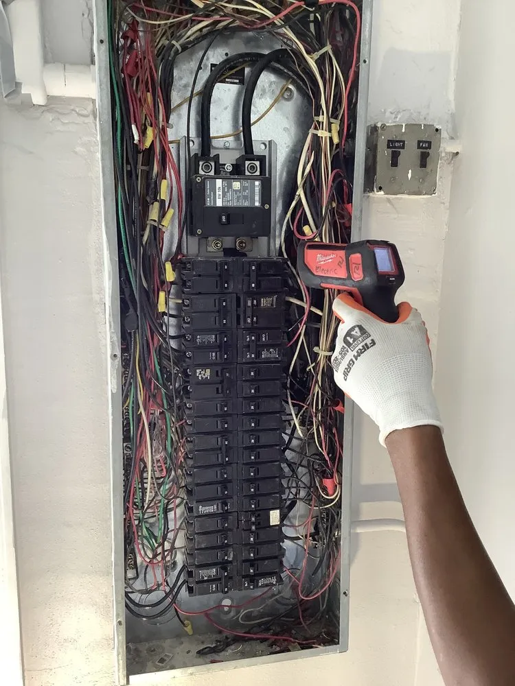 Slide of Modeste Electric