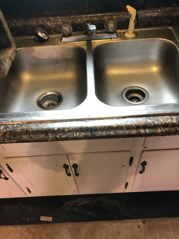 Slide of Moe Handyman Service