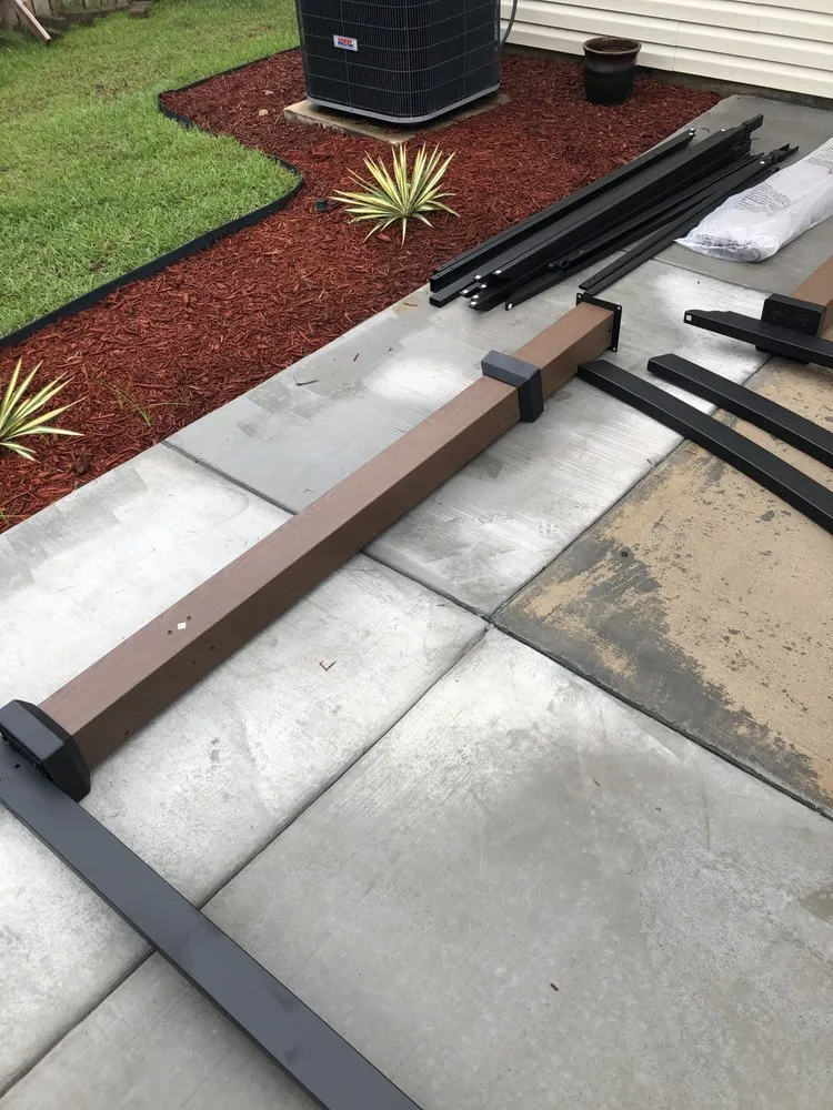 Slide of Moe Handyman Service