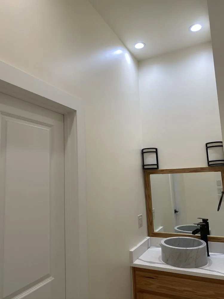 Slide of Moe S Electric