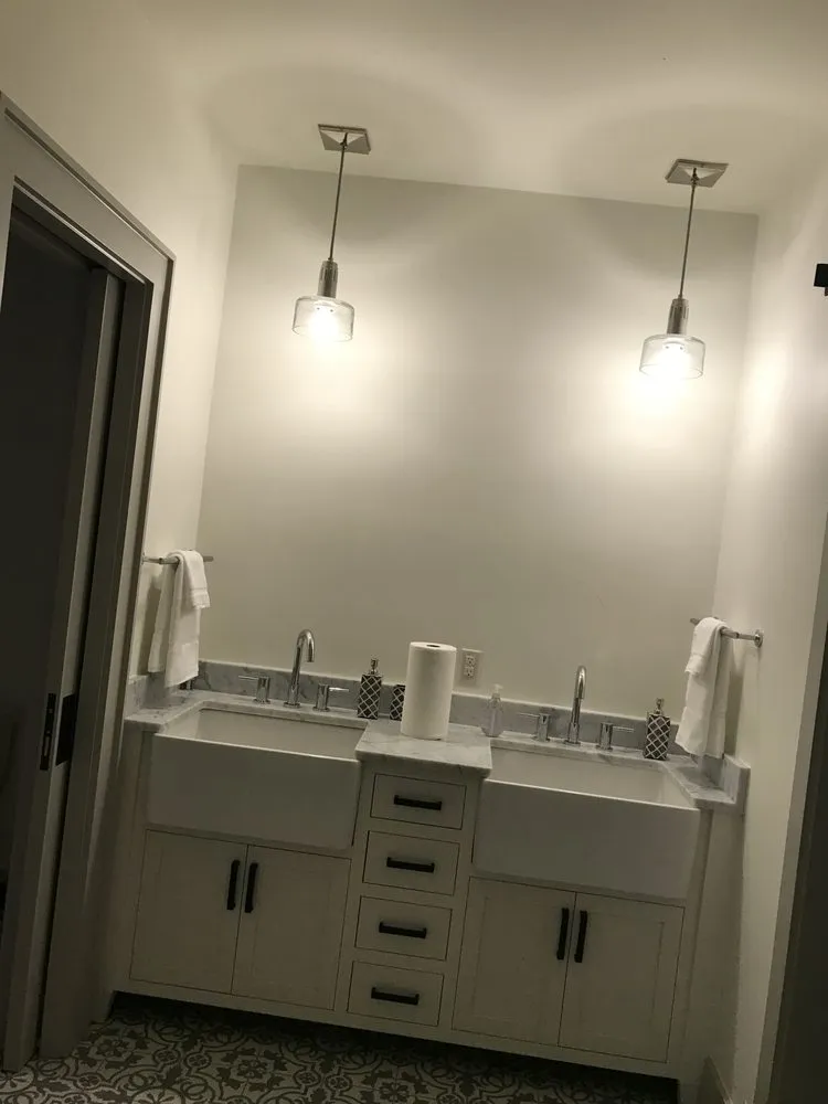 Slide of Moe S Electric