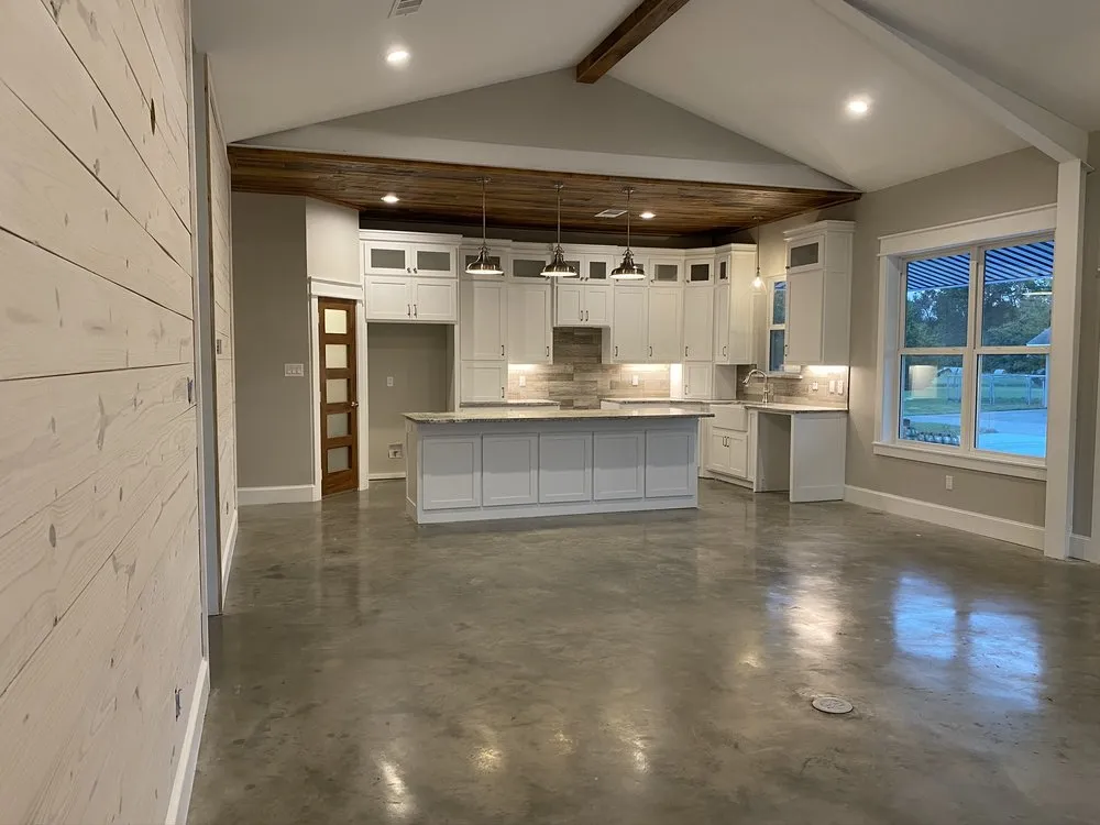 Slide of Moe S Electric