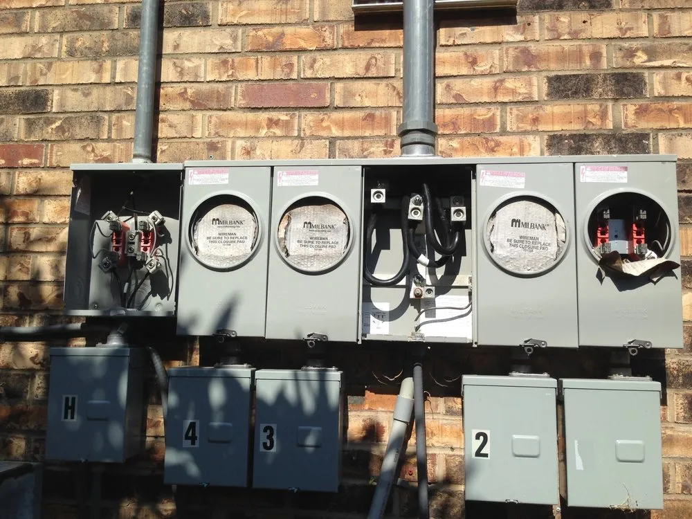 Slide of Moe S Electric