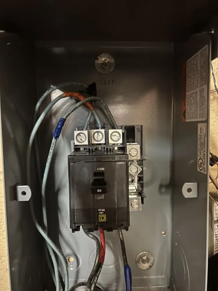 Slide of Moe’s Lighting Services