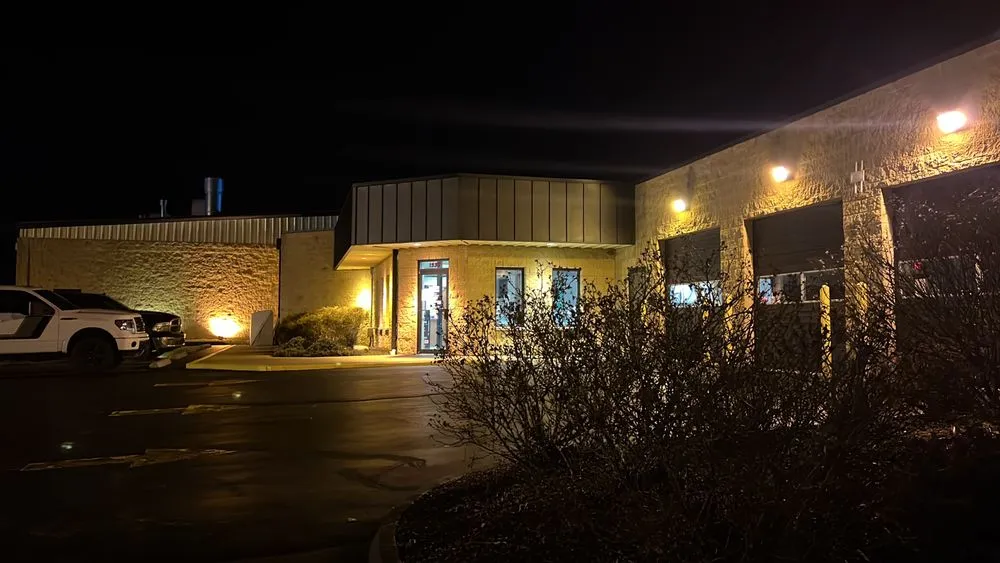 Slide of Moe’s Lighting Services