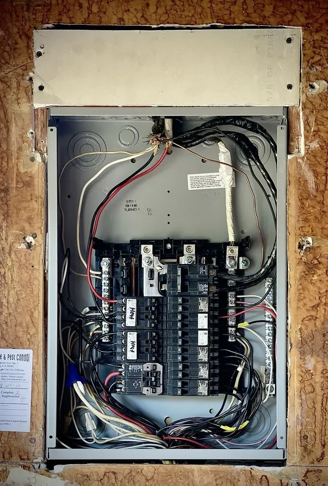 Slide of Mojave Electric