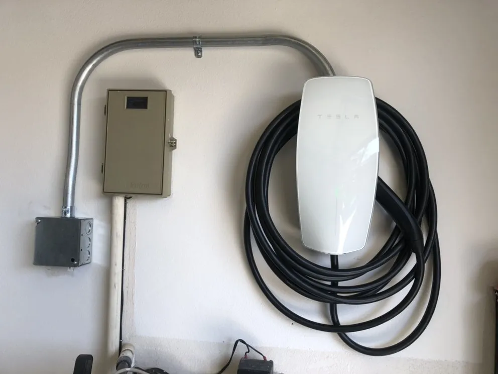 Slide of Molina Electric