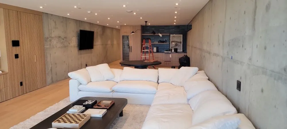 Slide of Molina Electric