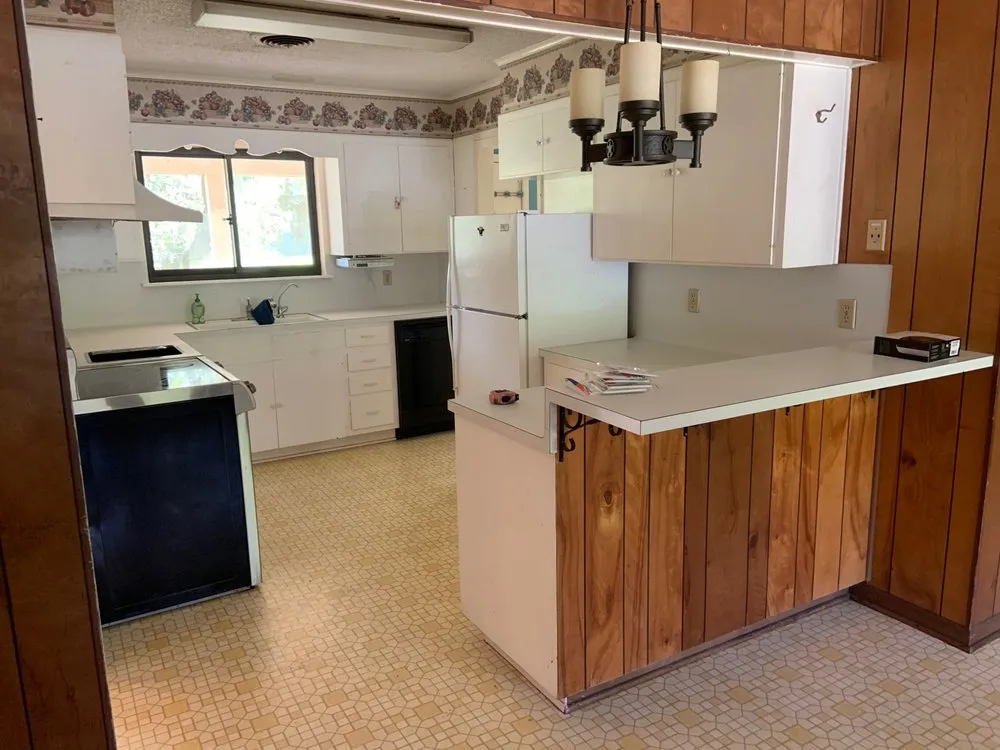 Slide of Molitor Electric