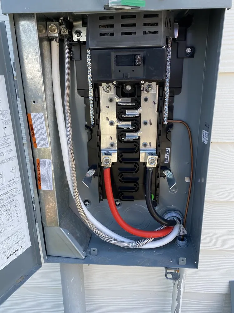 Slide of Mollay Electric