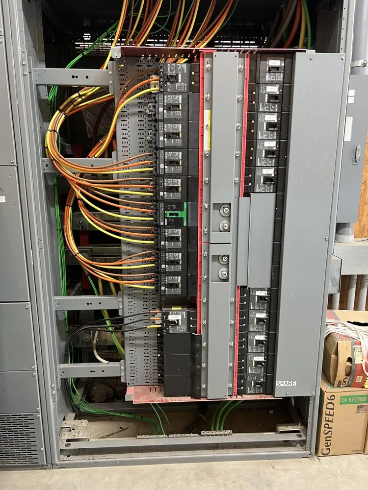 Slide of Mollay Electric