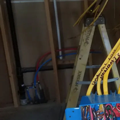 Slide of Monarca Electric