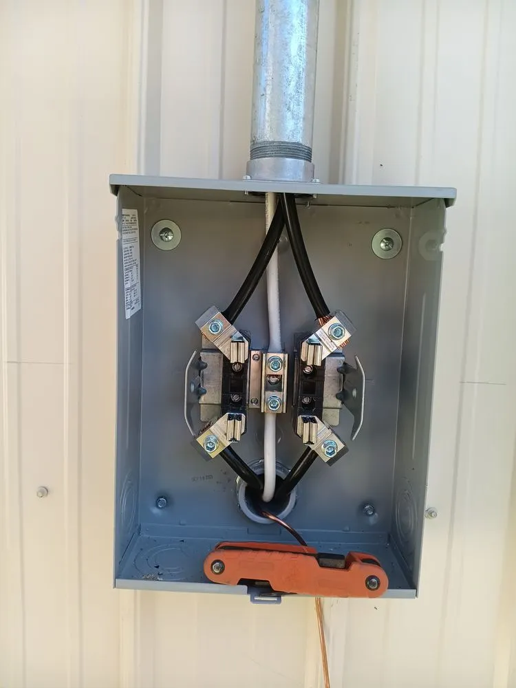 Slide of Mongo's Electrical