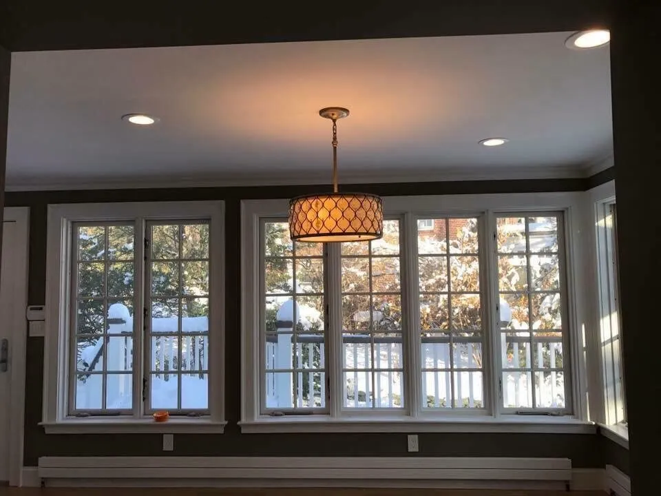 Slide of Moniz Electric