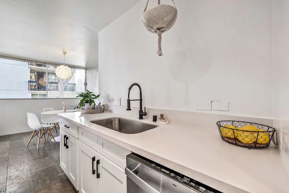 Slide of Moniz Maintenance Service