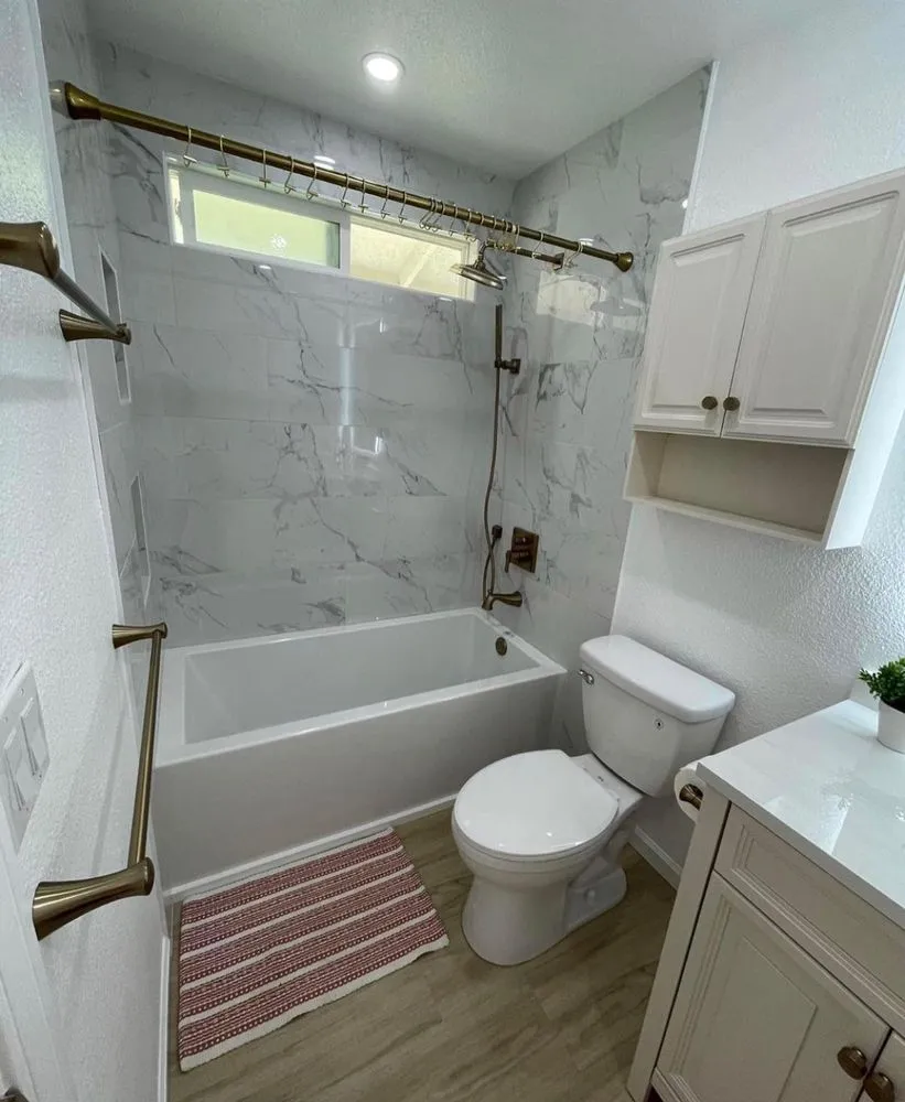 Slide of Moniz Maintenance Service