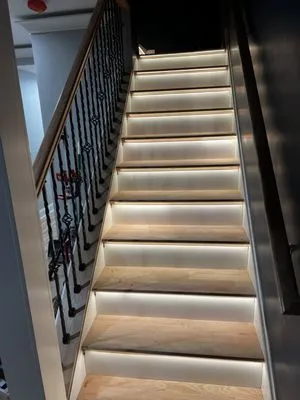 Monmar Services Logo