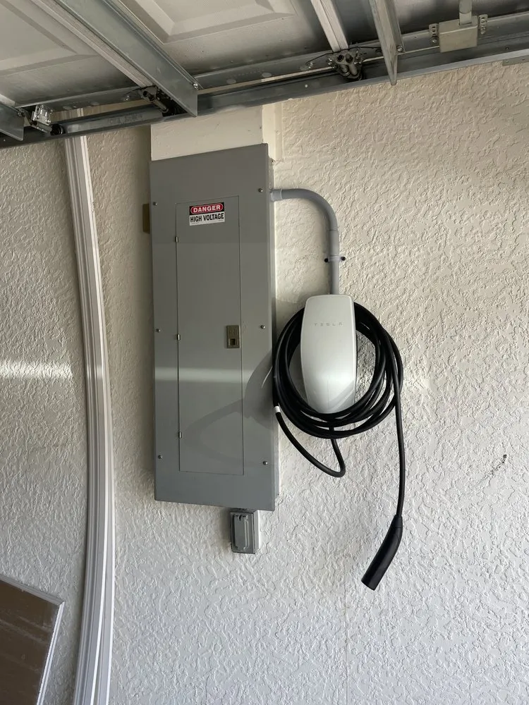 Slide of Monroy Electric