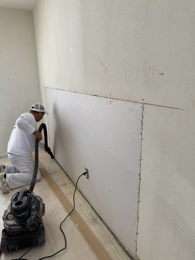 Slide of Montes Drywall Experts