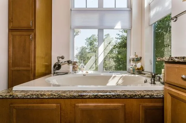 Montgomery Electrical Services Logo