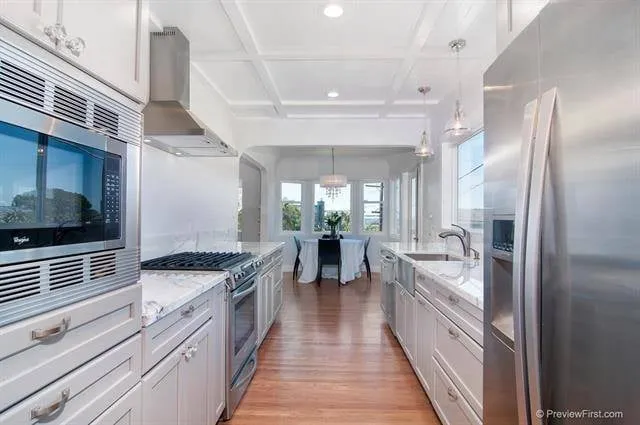 Slide of Montiel Electric