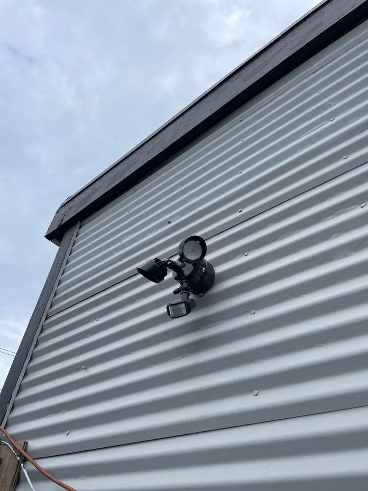 Slide of Moonlight Electric