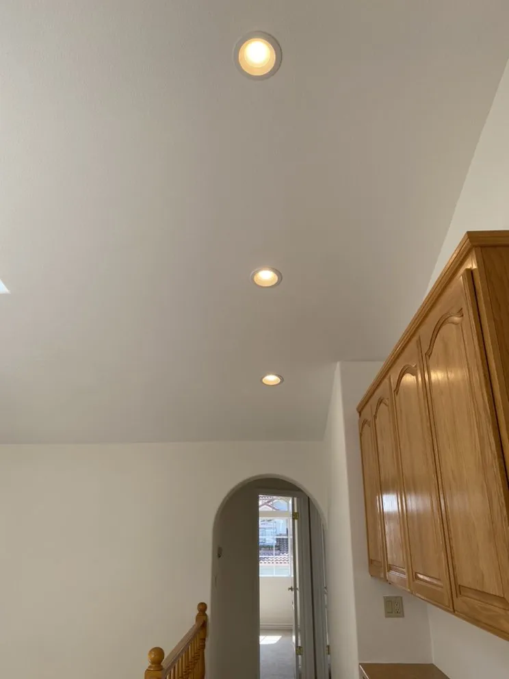 Slide of Mopia Electric