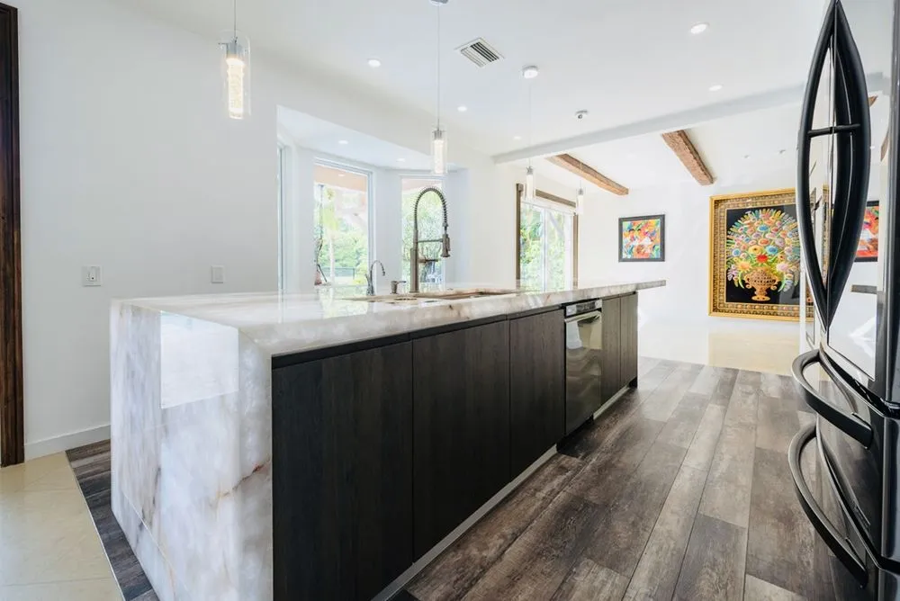 Slide of Mor Florida Construction