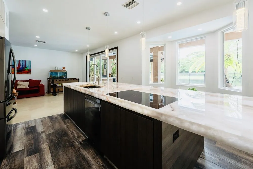 Slide of Mor Florida Construction