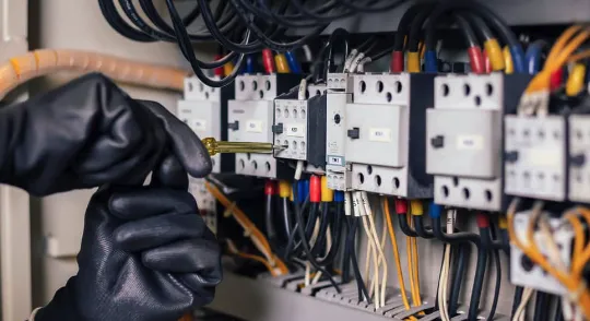 Slide of Moralez Electrical Solutions