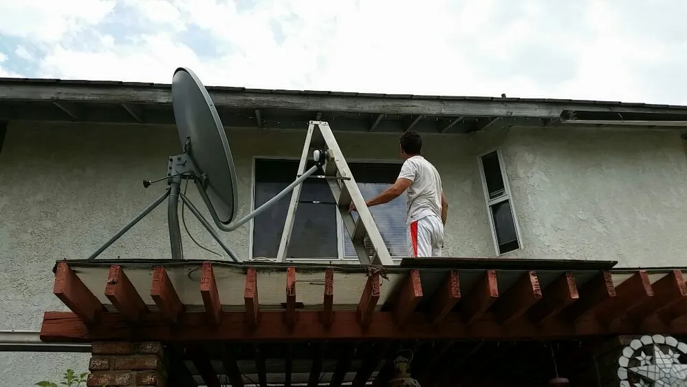 Certified emergency electrical service experts serving ,  - MorElectric