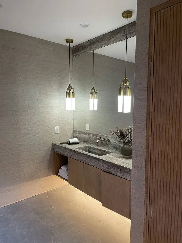 Affordable electrician providing outlet and switch repair in Vannuys, CA - Moretski Electric