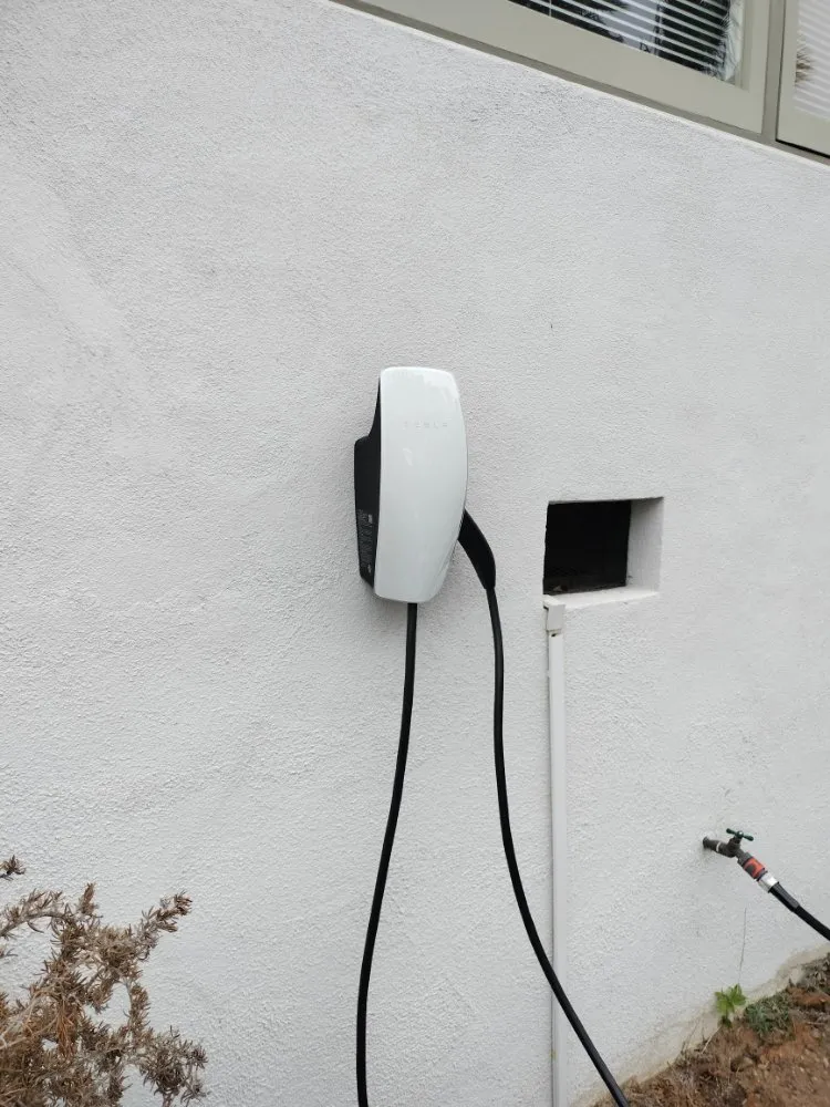 Expert electrical service for homes in outlet and switch repair,  by 