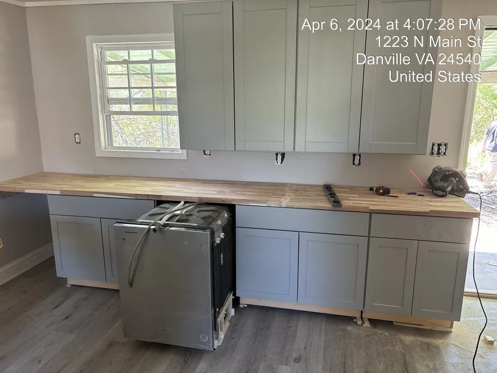 Emergency outlet and switch repair service in ,  - Morris Maintenance Service