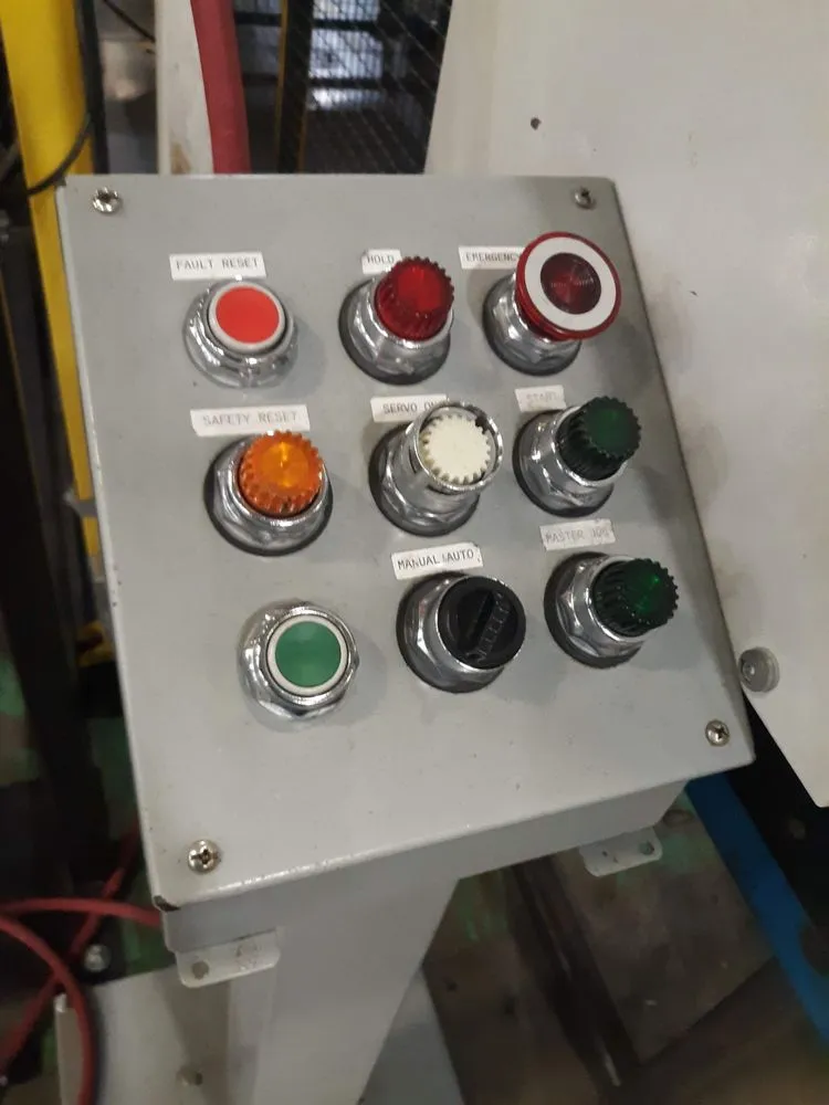 Reliable electrician providing electrical repair in , 