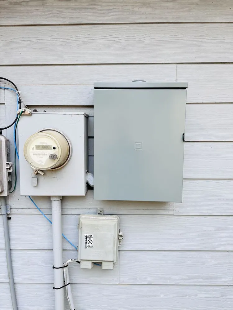 Expert electrician providing wiring installation in Klein, TX - MOS ELECTRIC