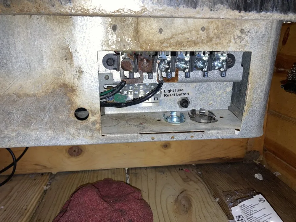Expert outlet and switch repair in Webster, WI by Moses Tijerina’s Handyman Services