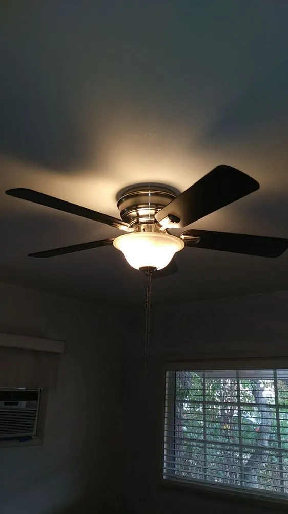 Slide of Moshe Yacoby