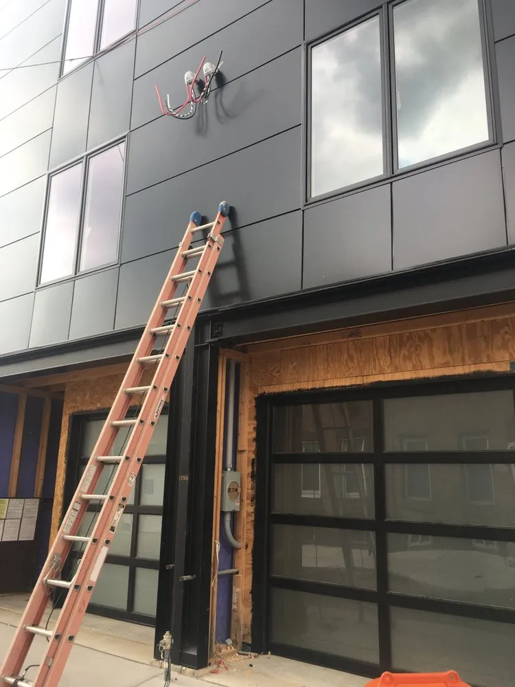 Slide of Moss Contracting