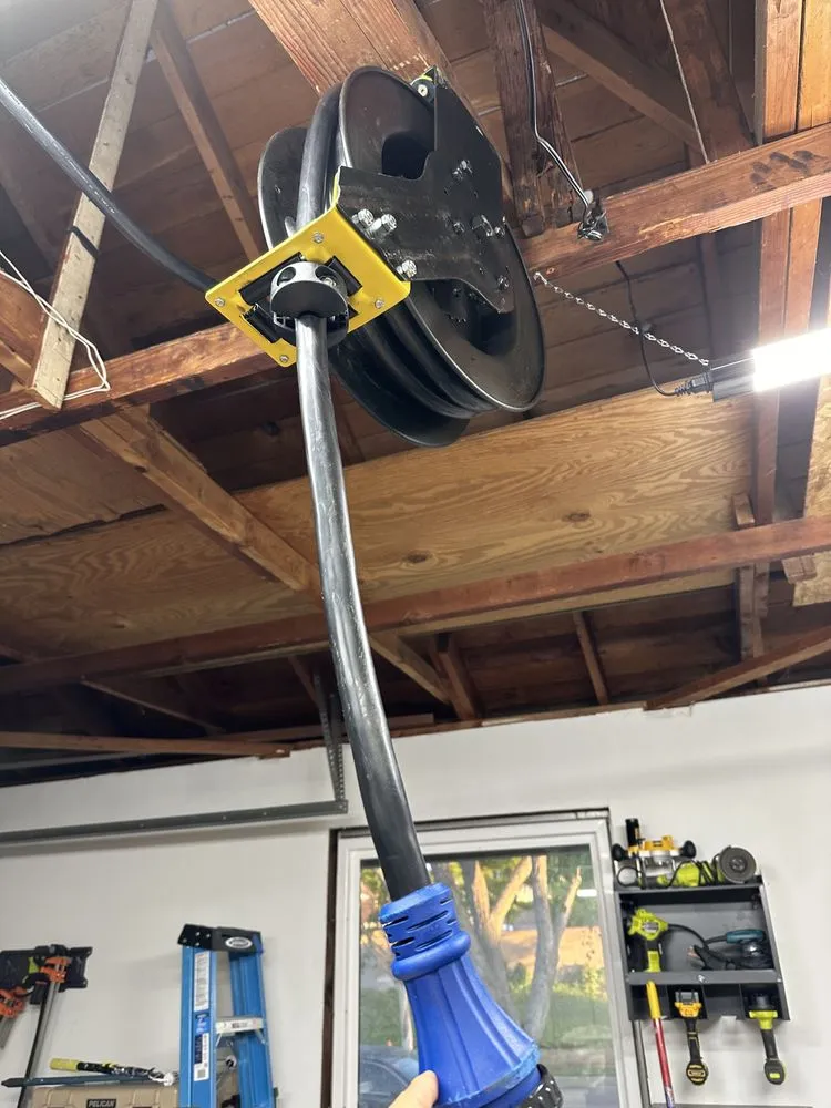 Slide of Moss Electric