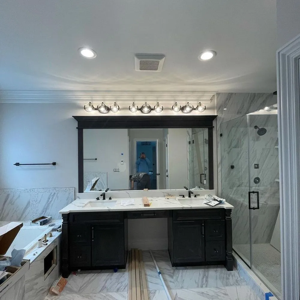 Slide of Mott Ave Electricians