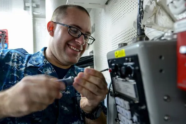 Mountain Top Electric Logo